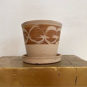 Vintage Lee’s Pottery Artisan Ceramic Planter Pot